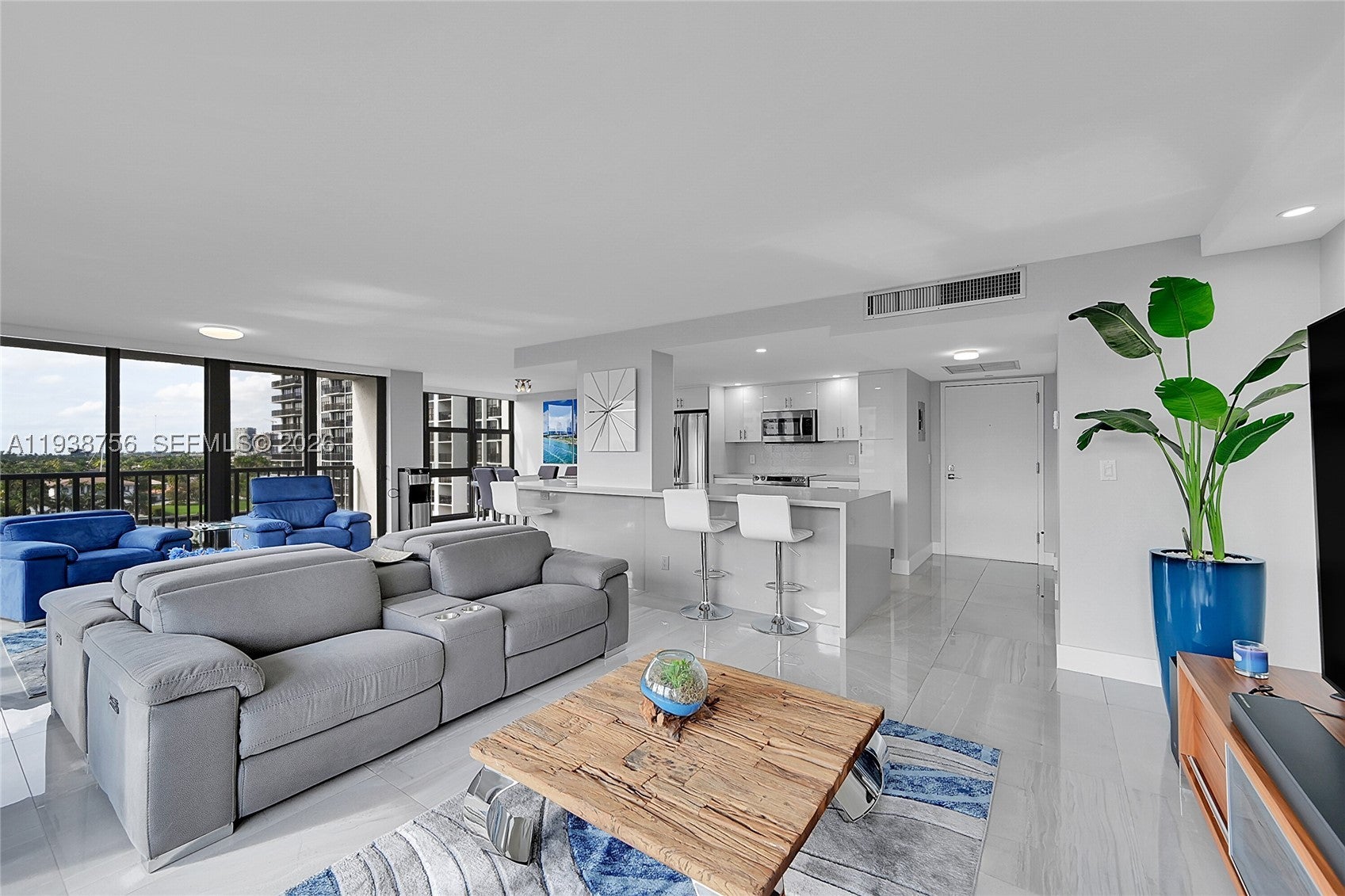 2049 S Ocean Dr 701
