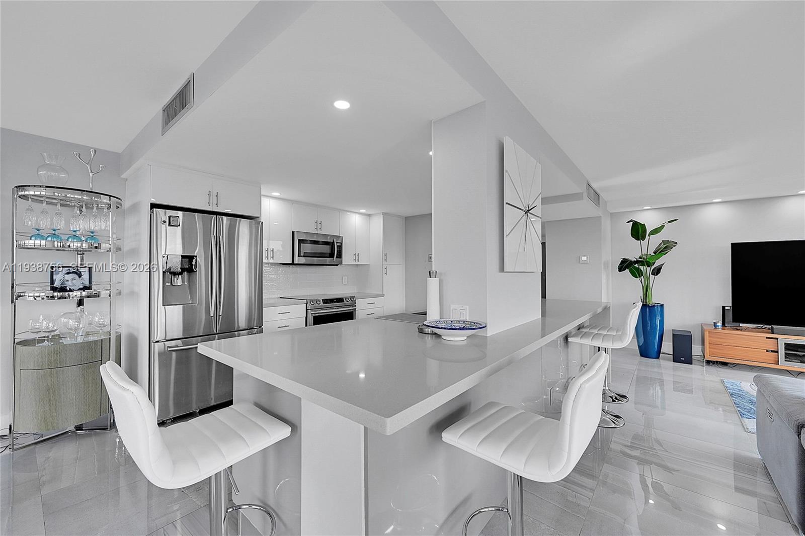 AVANT GARDE CONDO - Residential