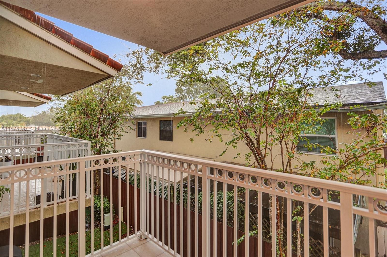 CROISSANT PARK - Residential Lease