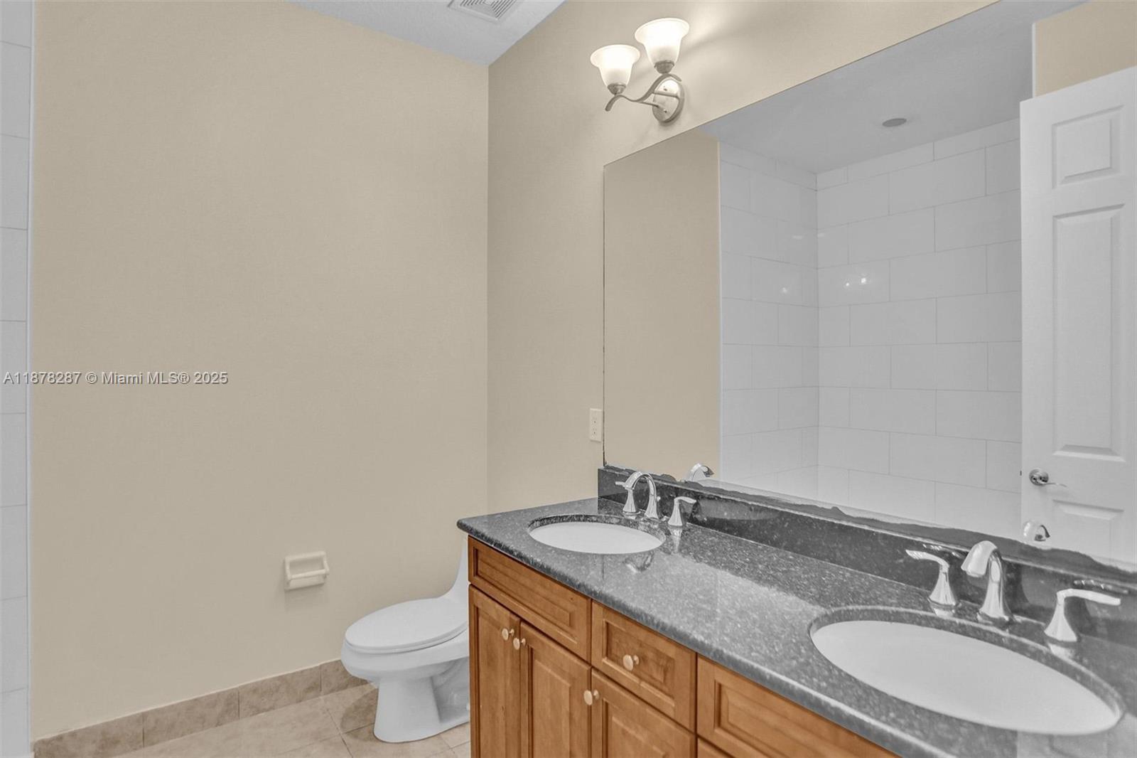 CROISSANT PARK - Residential Lease