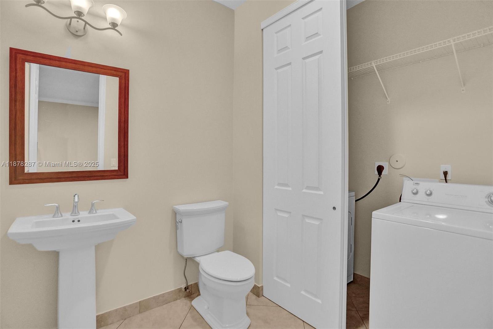 CROISSANT PARK - Residential Lease