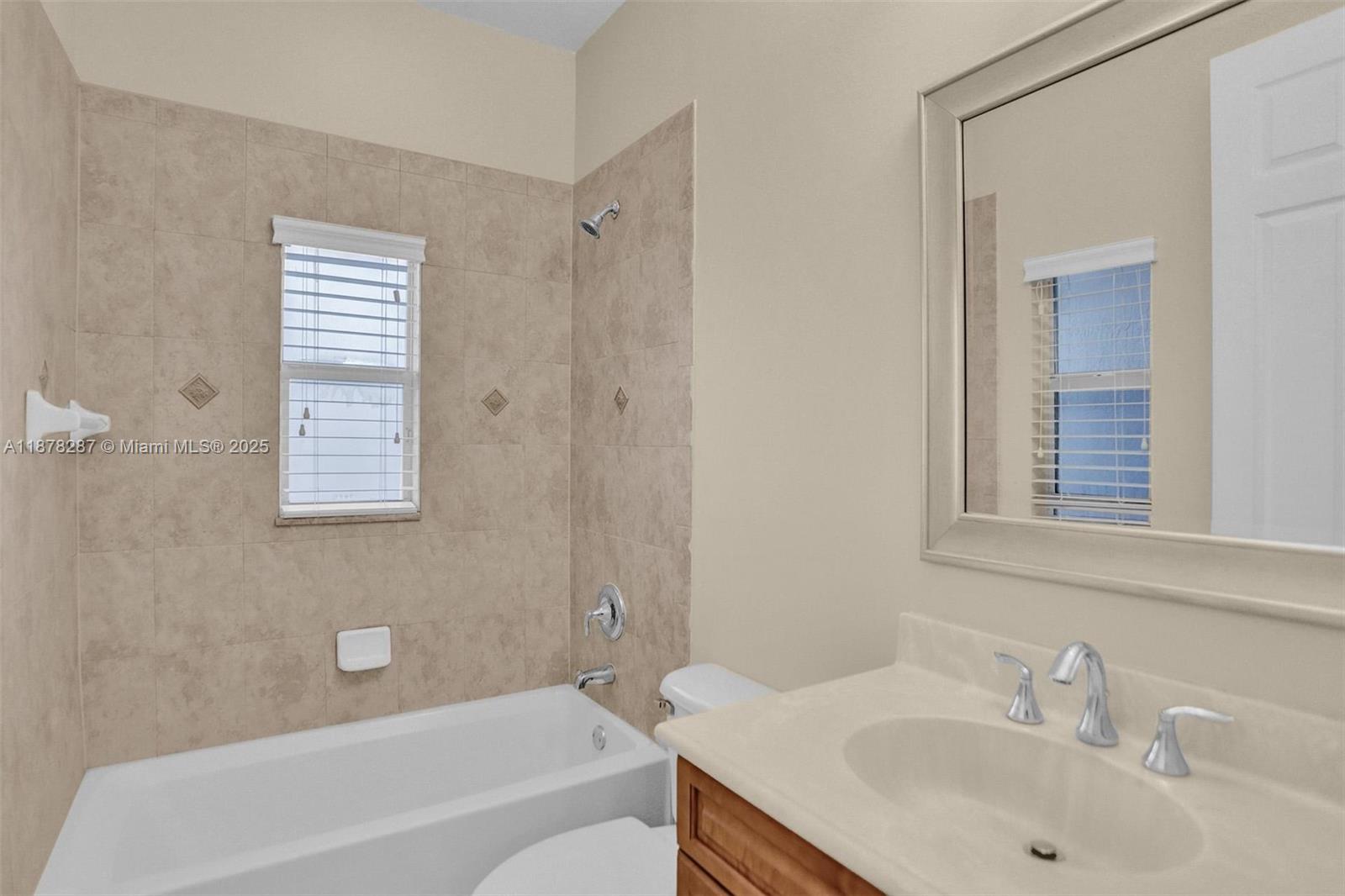 CROISSANT PARK - Residential Lease