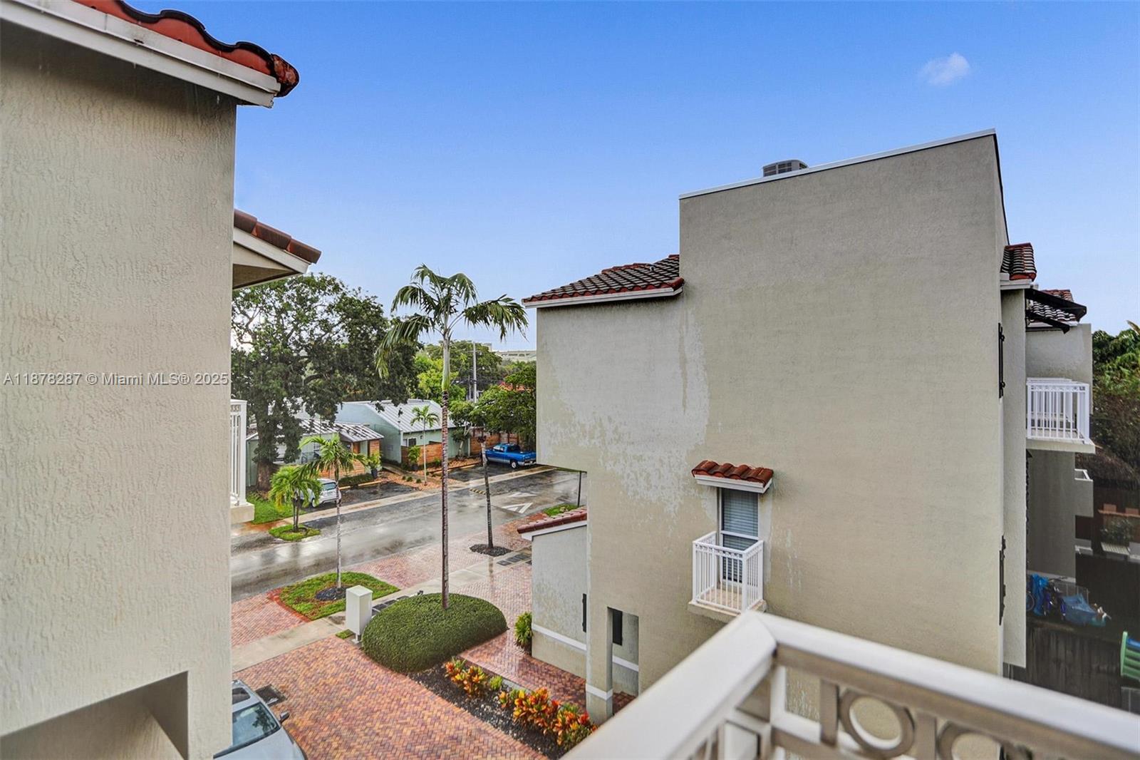 CROISSANT PARK - Residential Lease