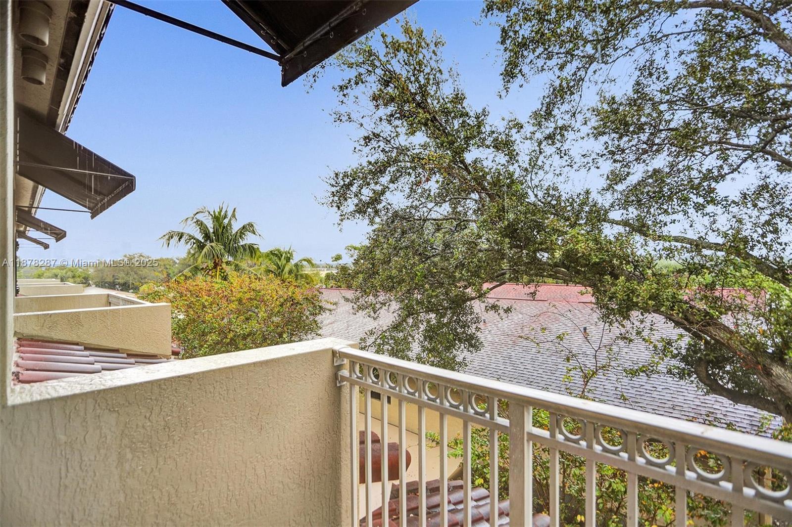 CROISSANT PARK - Residential Lease