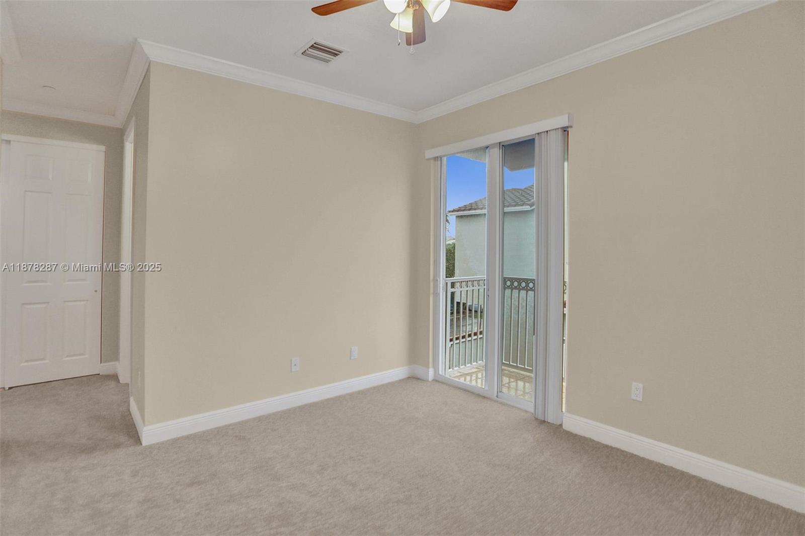 CROISSANT PARK - Residential Lease