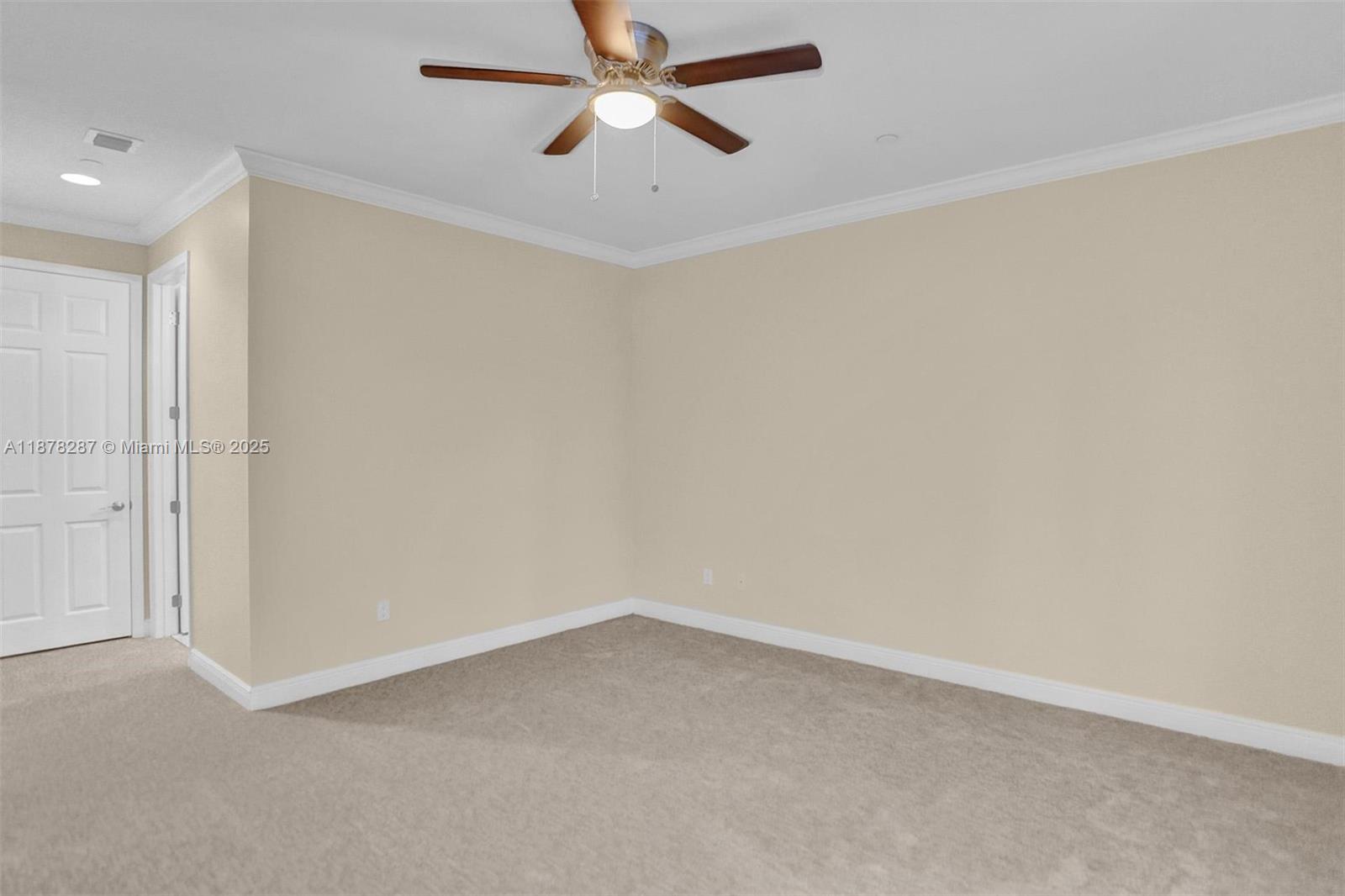 CROISSANT PARK - Residential Lease