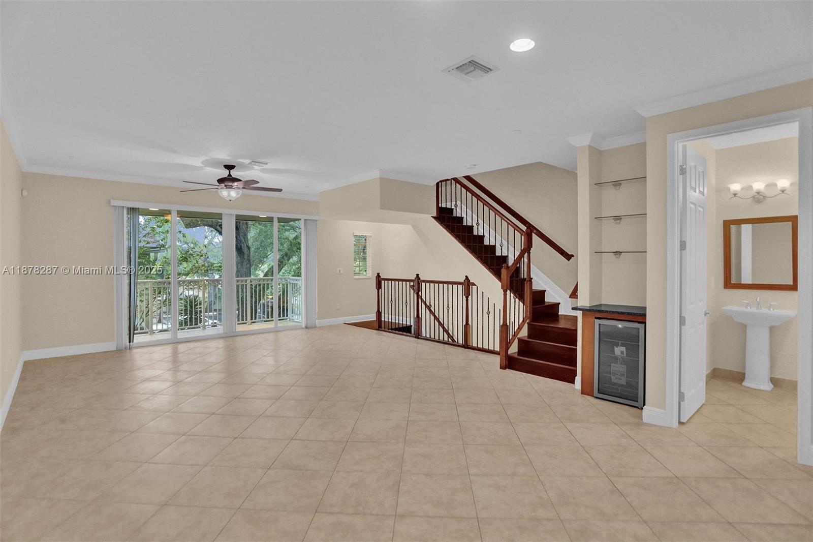 CROISSANT PARK - Residential Lease