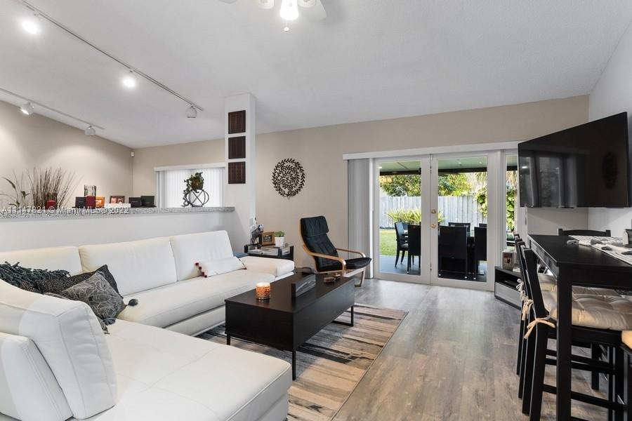 LINDGREN CENTRAL - Residential