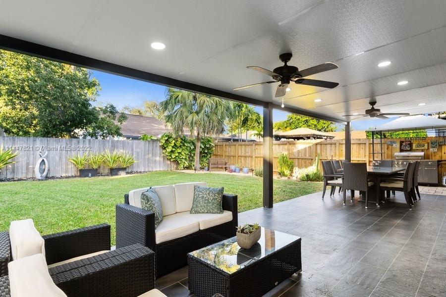 LINDGREN CENTRAL - Residential