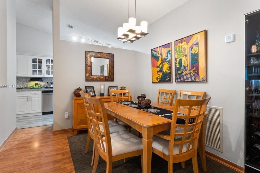 LINDGREN CENTRAL - Residential