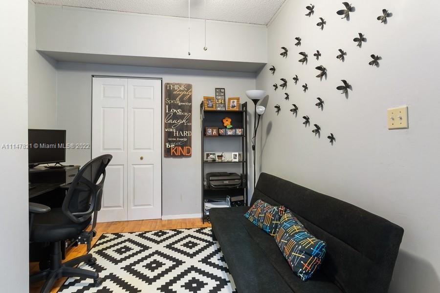 LINDGREN CENTRAL - Residential