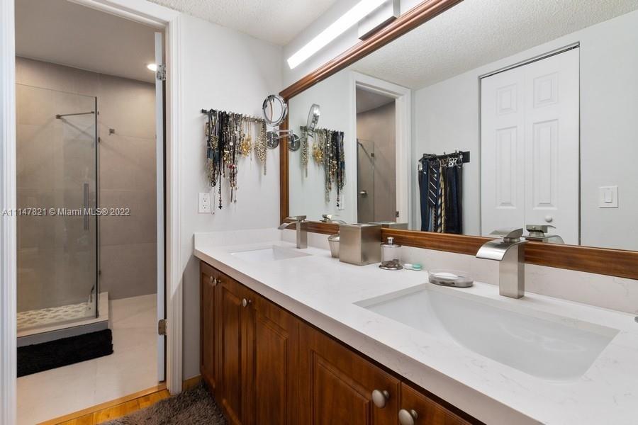 LINDGREN CENTRAL - Residential