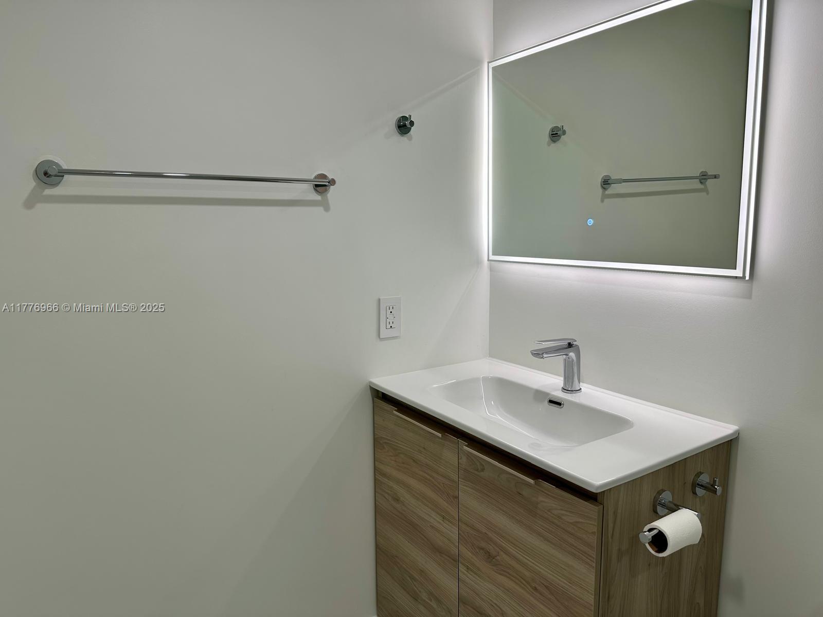 HOLLYWOOD PARC CONDOMINIU - Residential