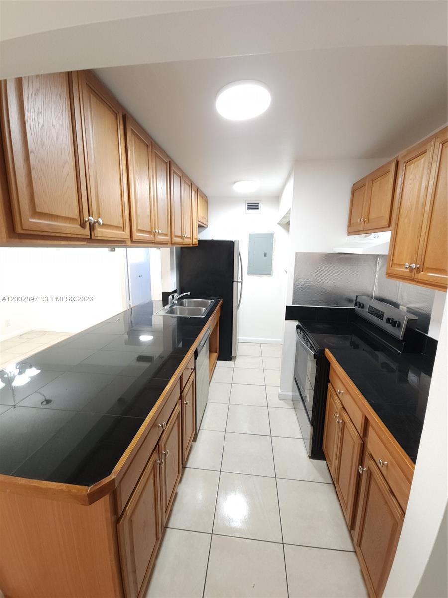 ARBOR KEYS CONDO - Residential Lease