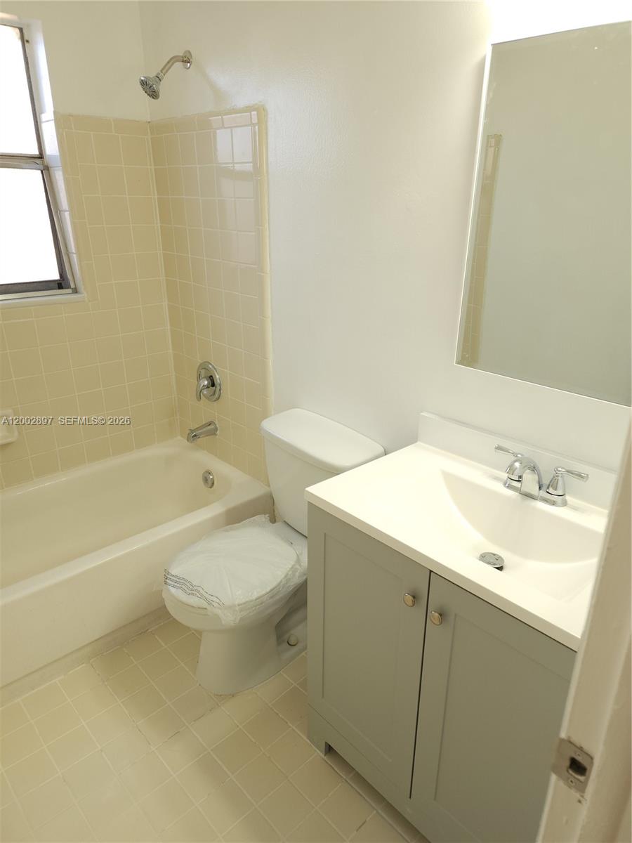 ARBOR KEYS CONDO - Residential Lease