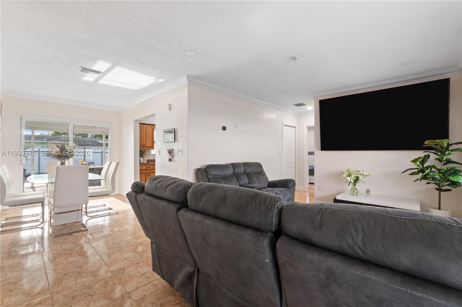 GOLDEN HIGHLANDS EST - Residential