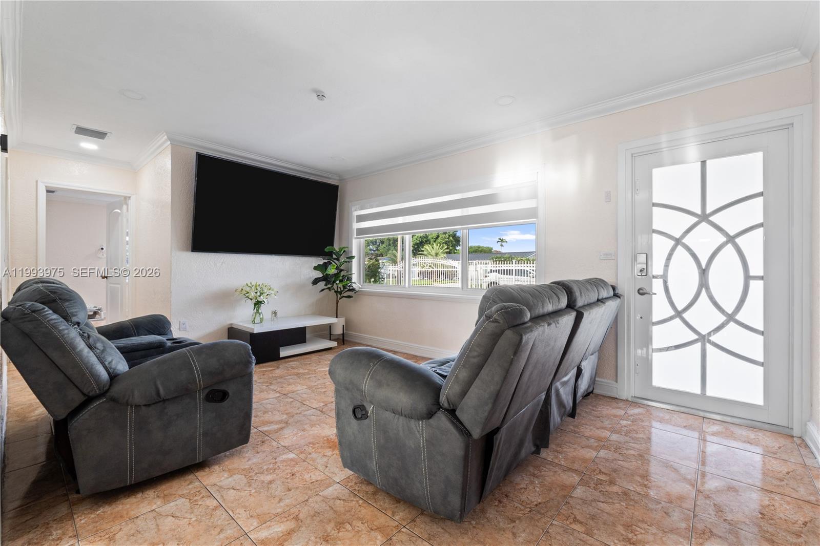 GOLDEN HIGHLANDS EST - Residential