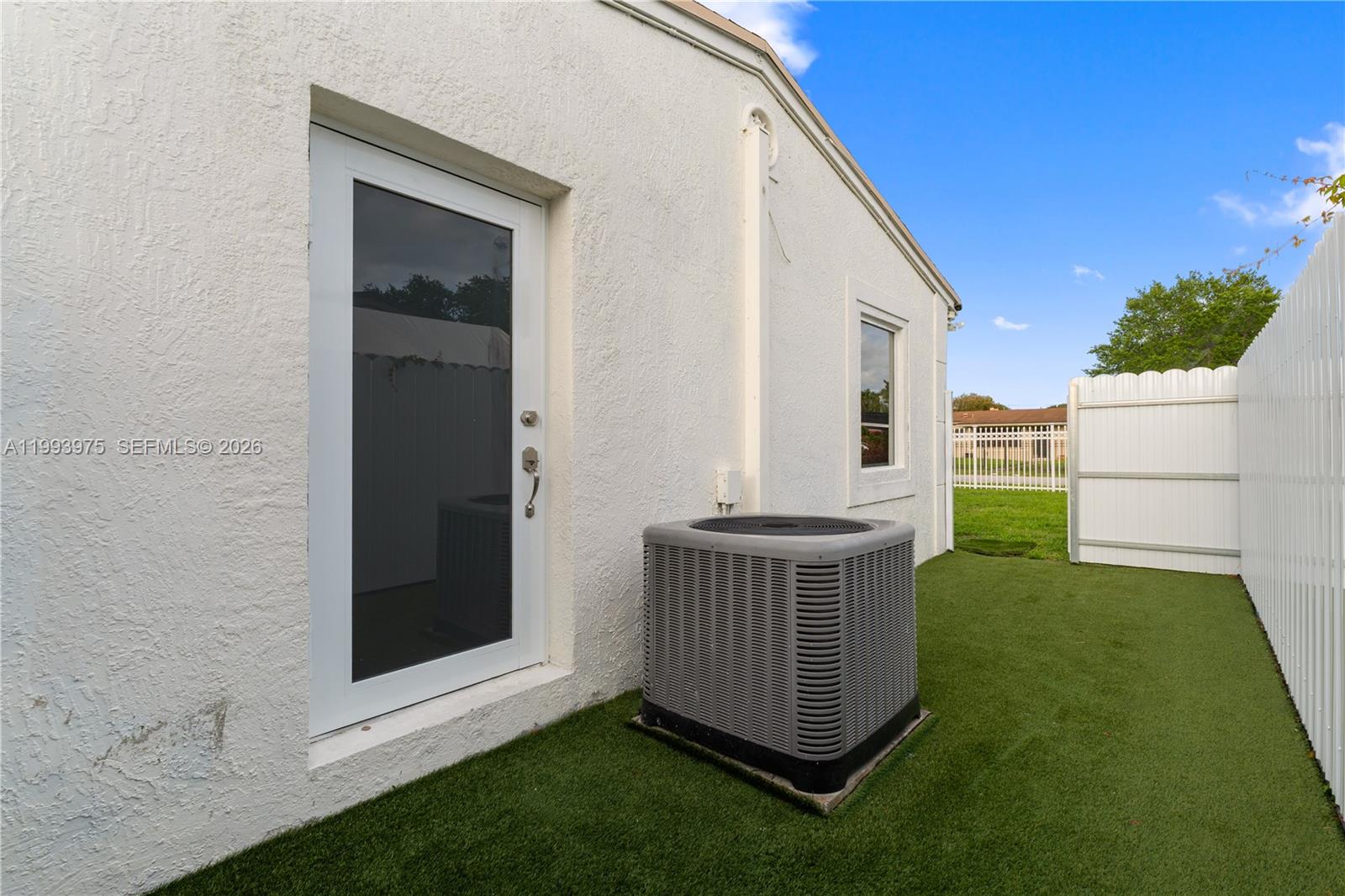 GOLDEN HIGHLANDS EST - Residential