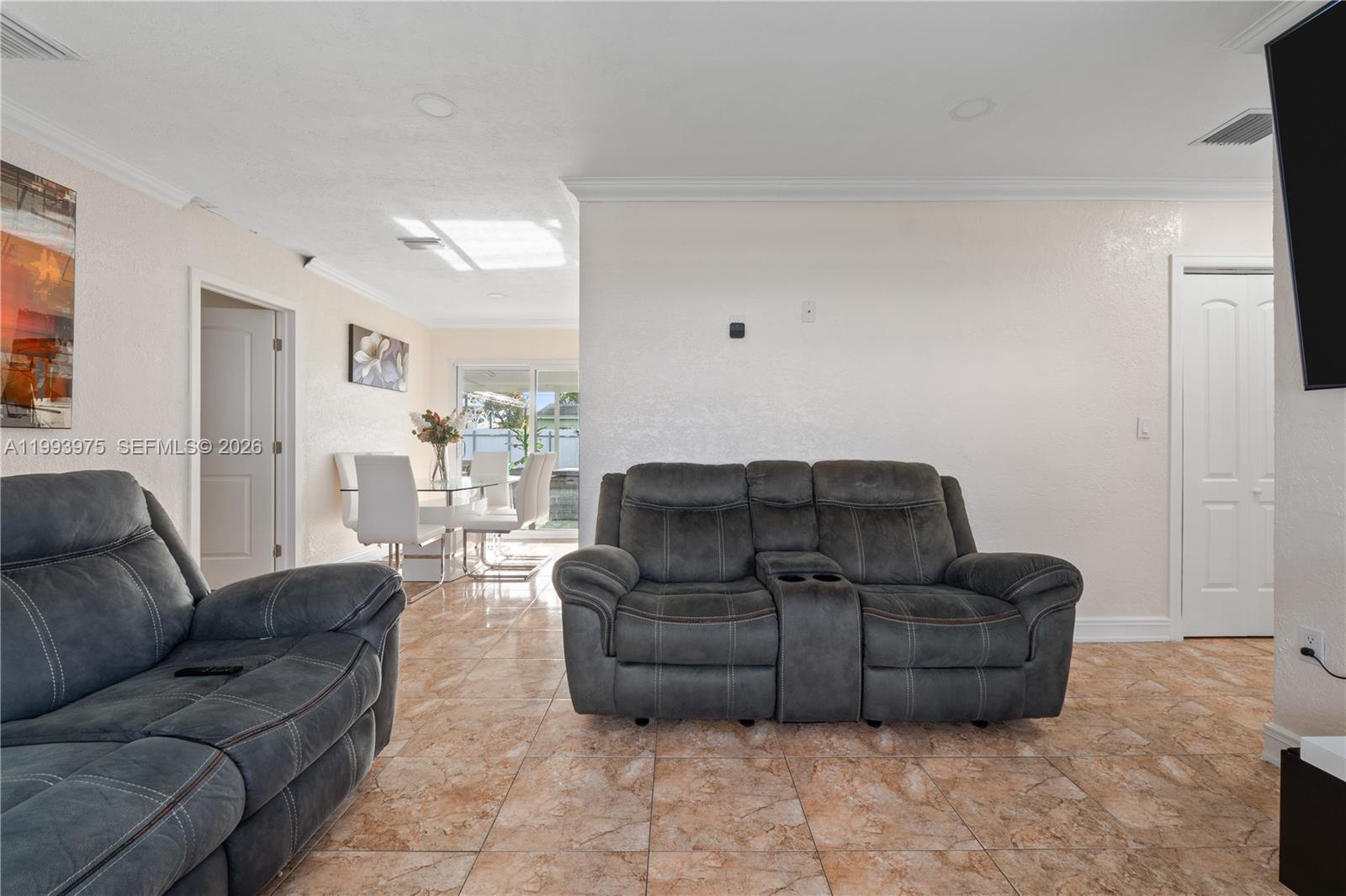 GOLDEN HIGHLANDS EST - Residential