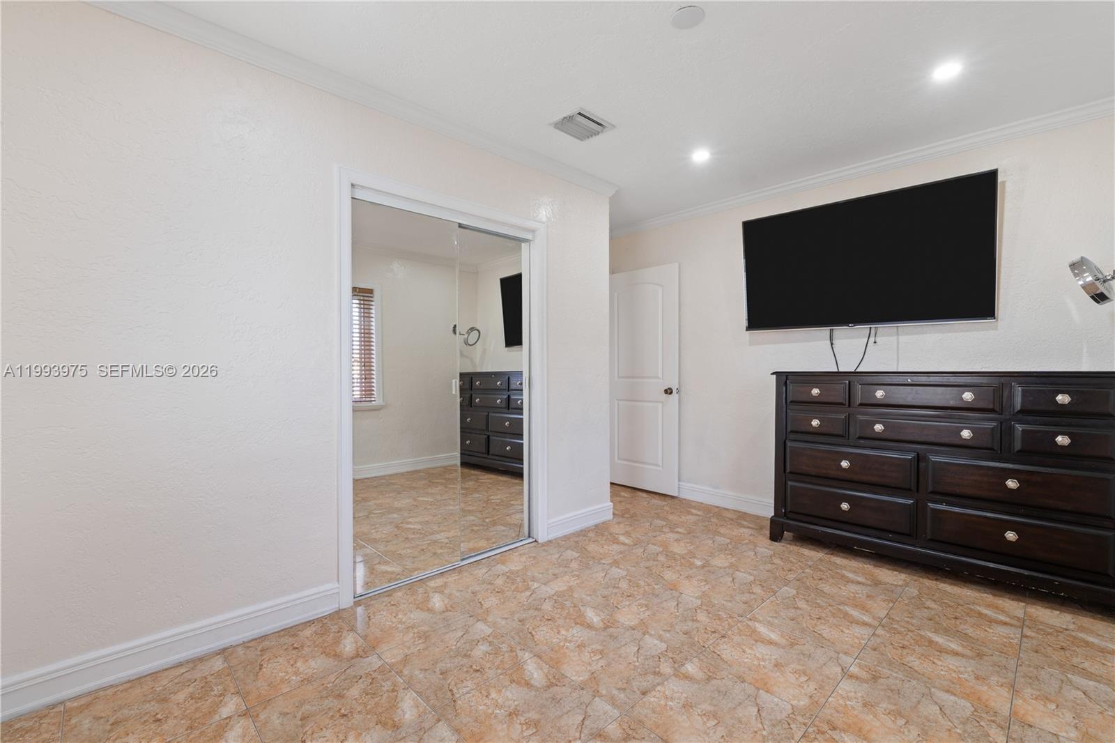 GOLDEN HIGHLANDS EST - Residential