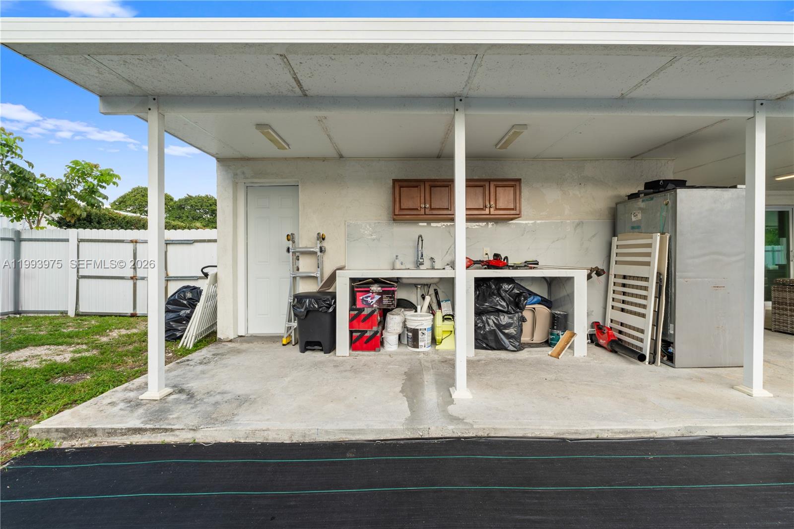 GOLDEN HIGHLANDS EST - Residential