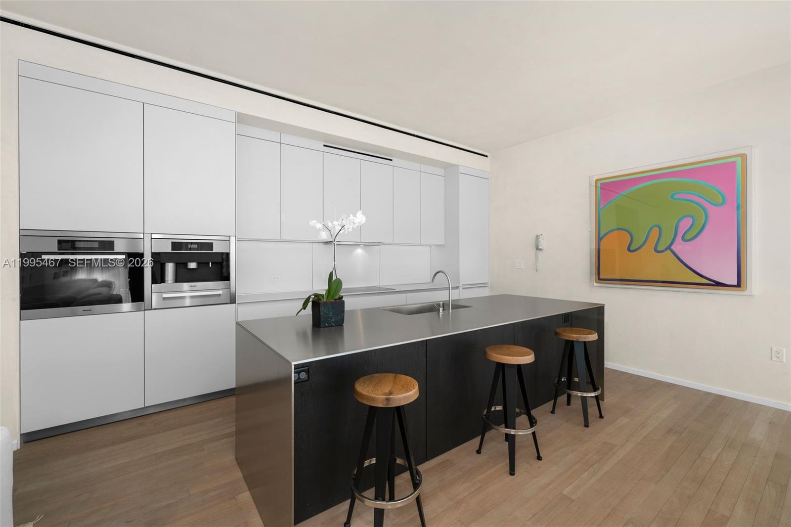 2901 Collins Ave 1204