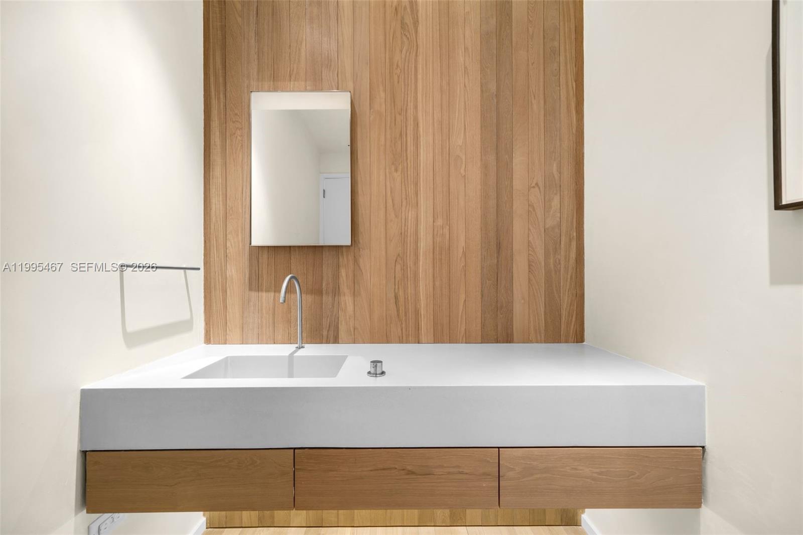 2901 COLLINS CONDO - Residential Lease