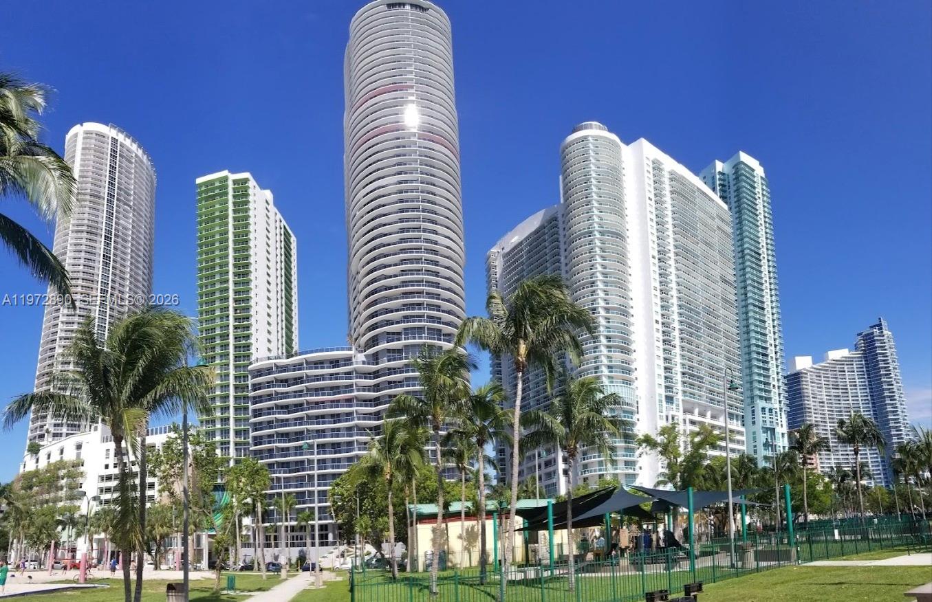 ARIA ON THE BAY CONDO - Residential