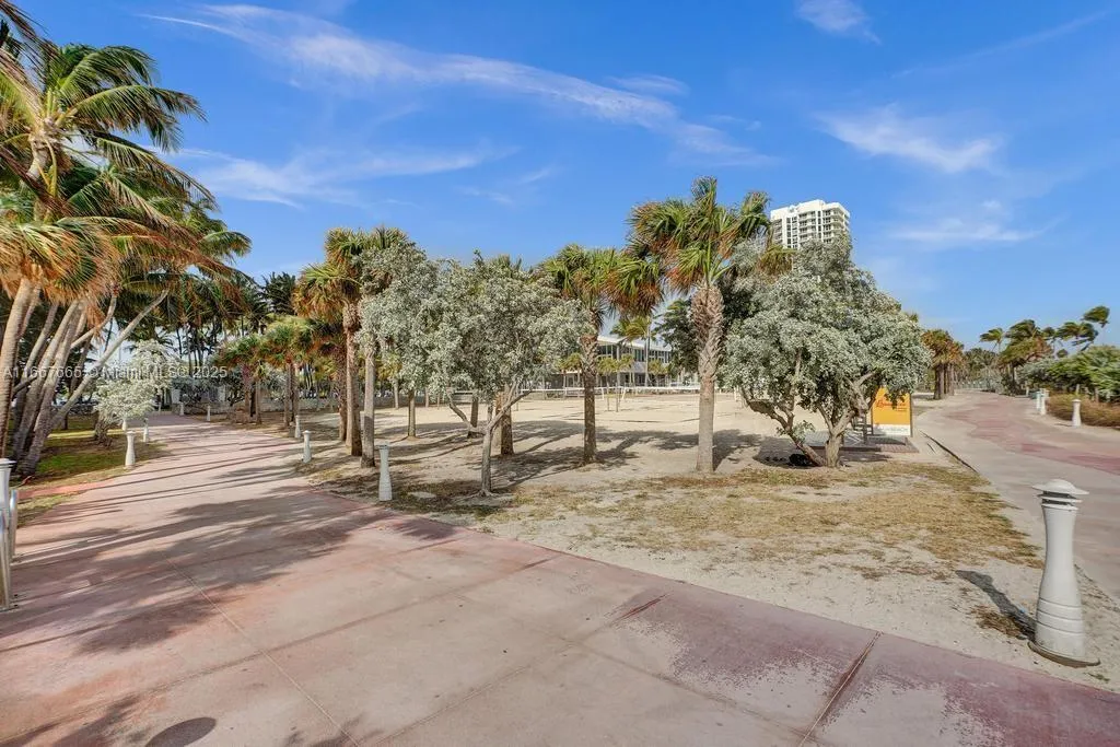 Miami Beach, Florida 33141, United States, 1 Bedroom Bedrooms, ,2 BathroomsBathrooms,Residential,Active,41109