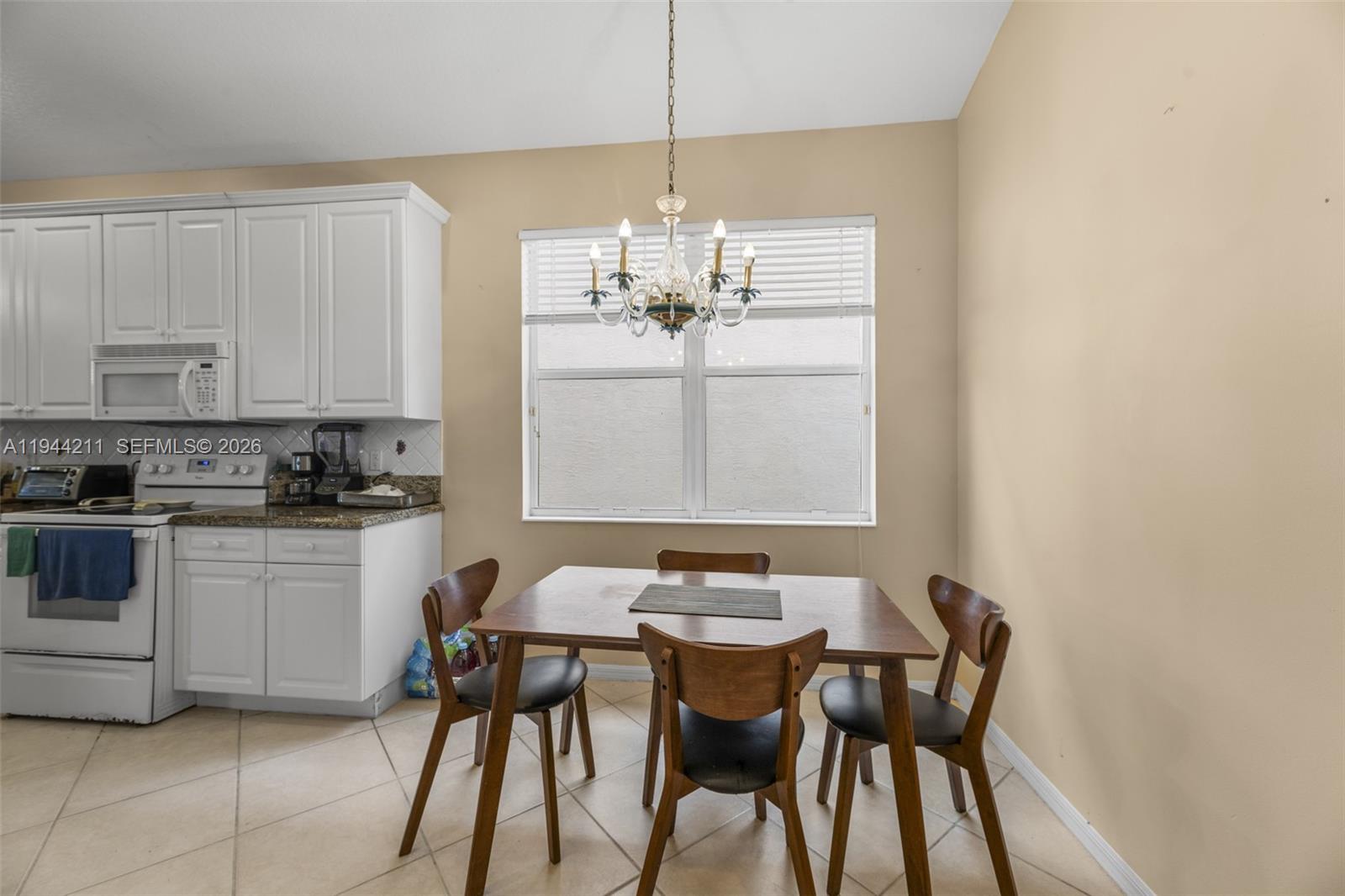 VILLAGES OF WINDSOR 3 - Residential