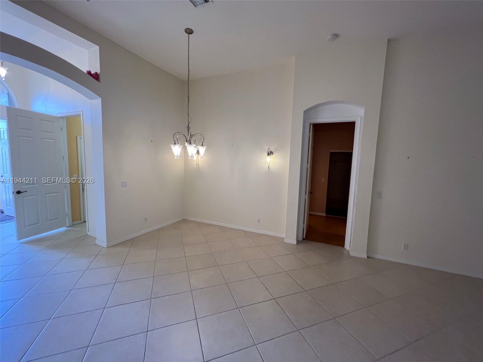 VILLAGES OF WINDSOR 3 - Residential