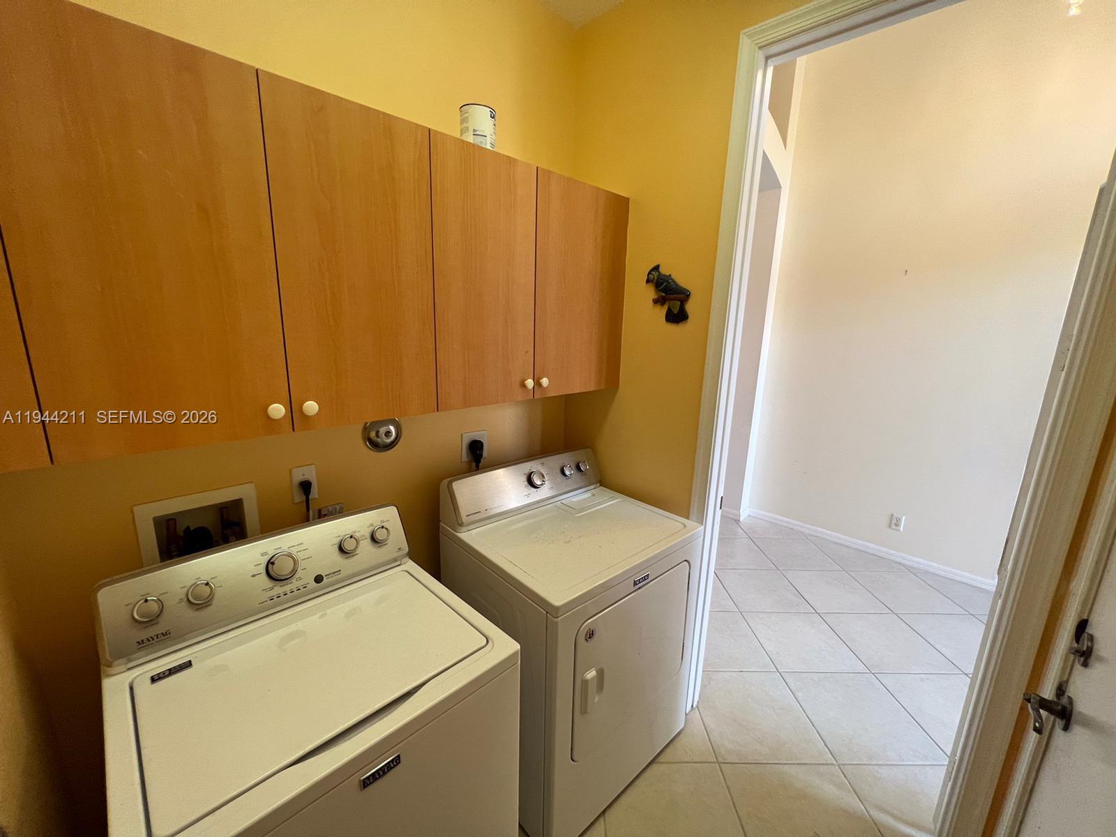 VILLAGES OF WINDSOR 3 - Residential