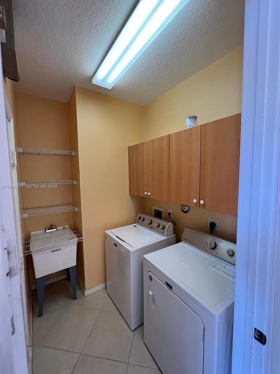 VILLAGES OF WINDSOR 3 - Residential