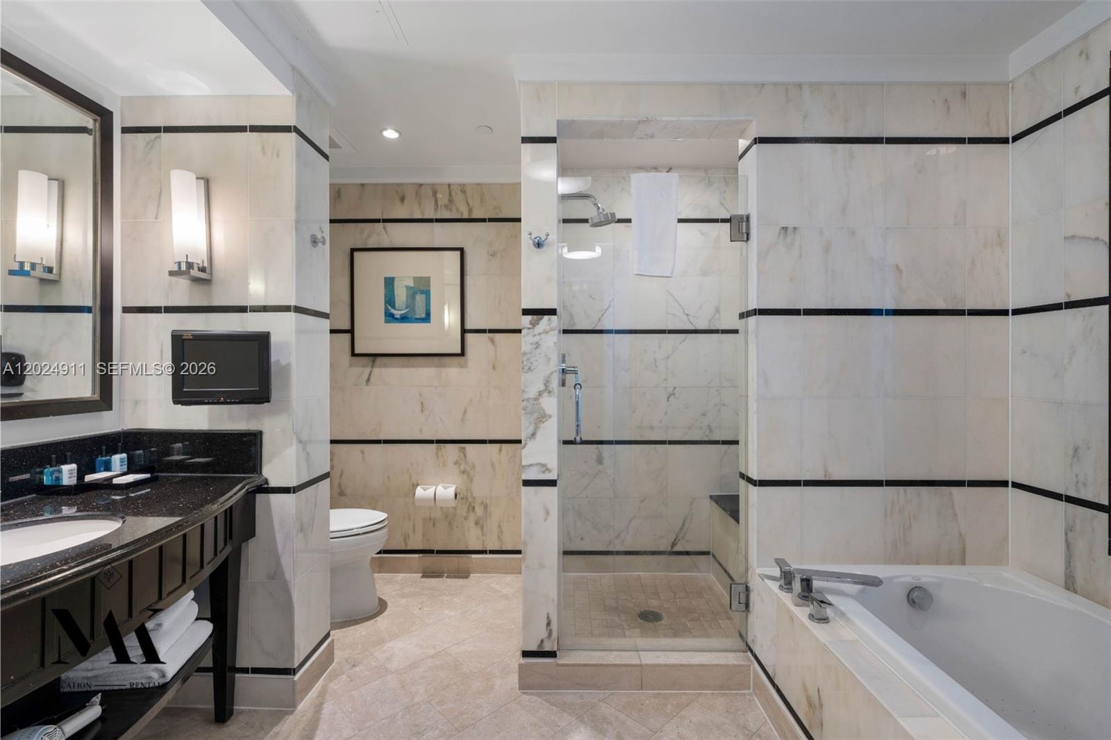 FONTAINEBLEAU III OCEAN C - Residential