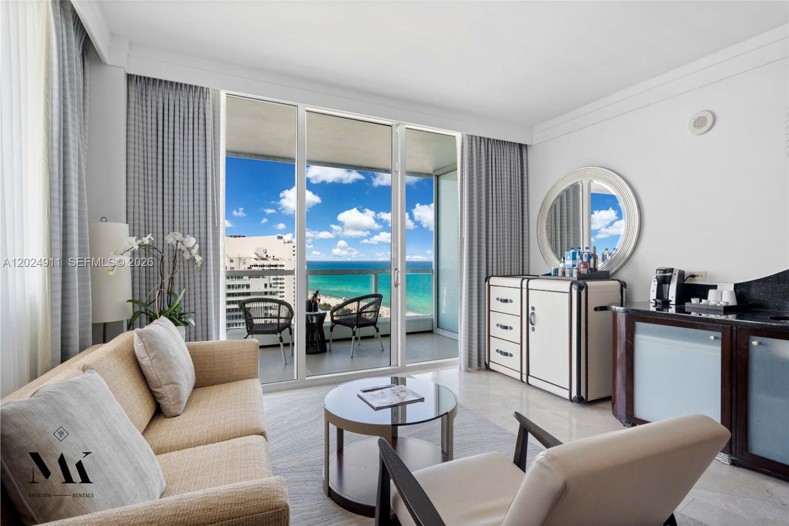 4391 Collins Ave 1002