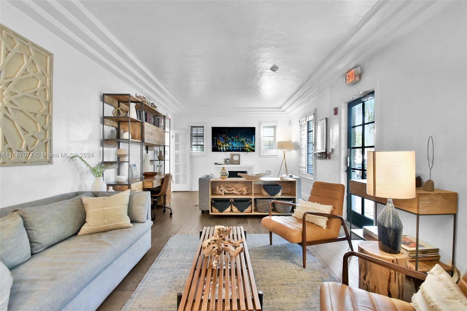 MIAMI BEACH - Residential