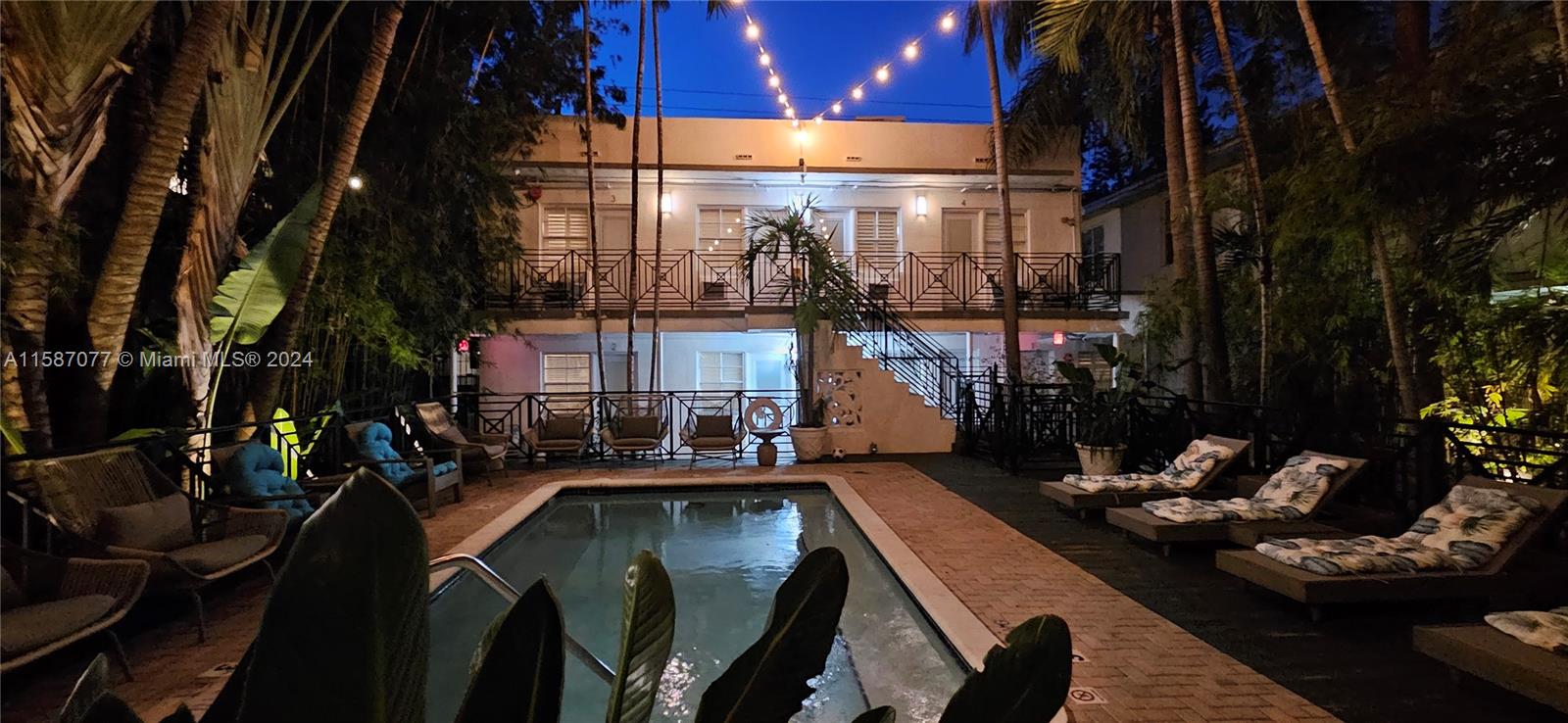 MIAMI BEACH - Residential