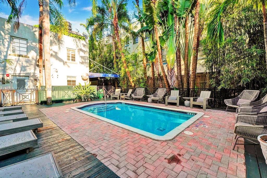 MIAMI BEACH - Residential