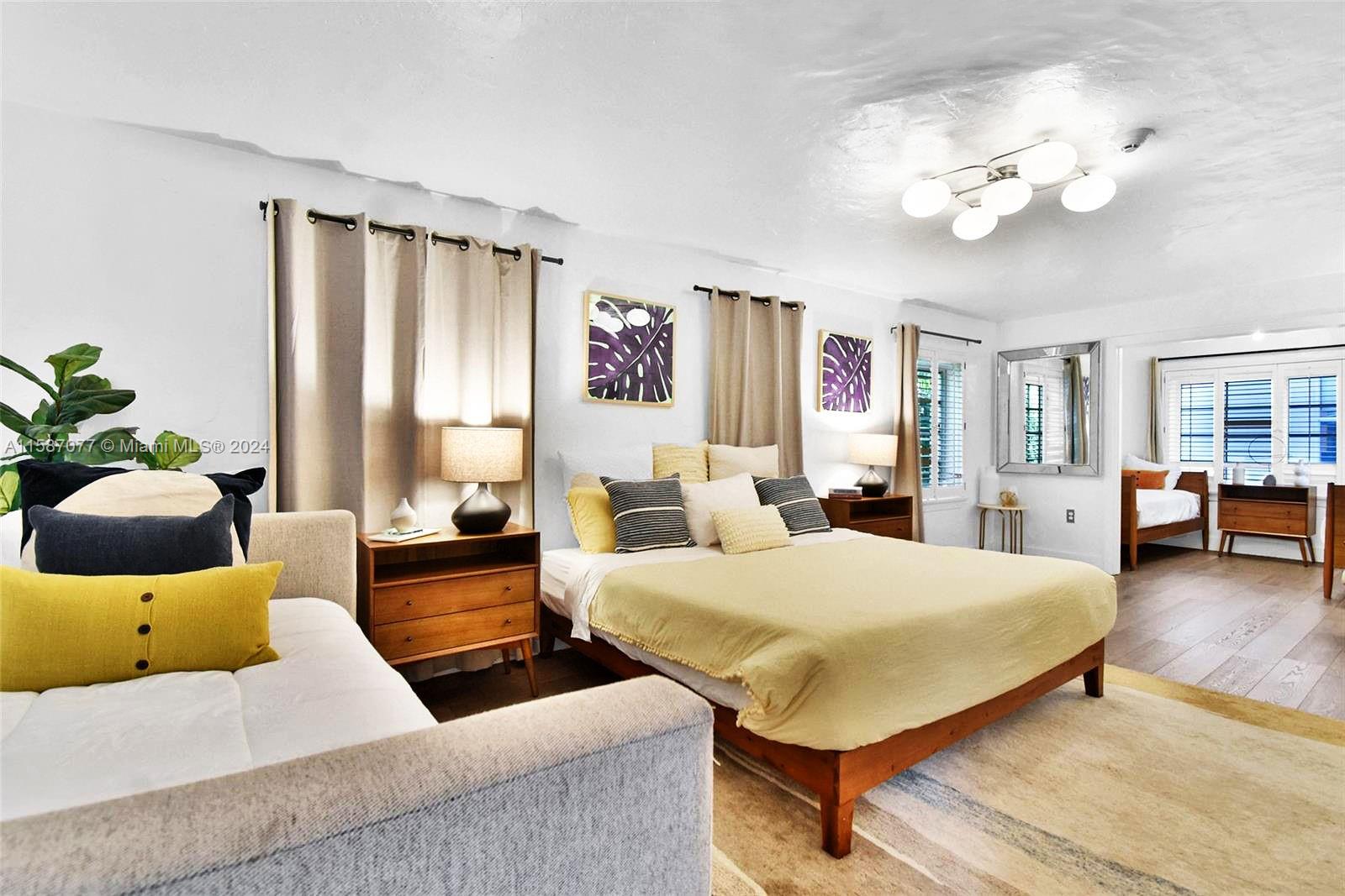 MIAMI BEACH - Residential