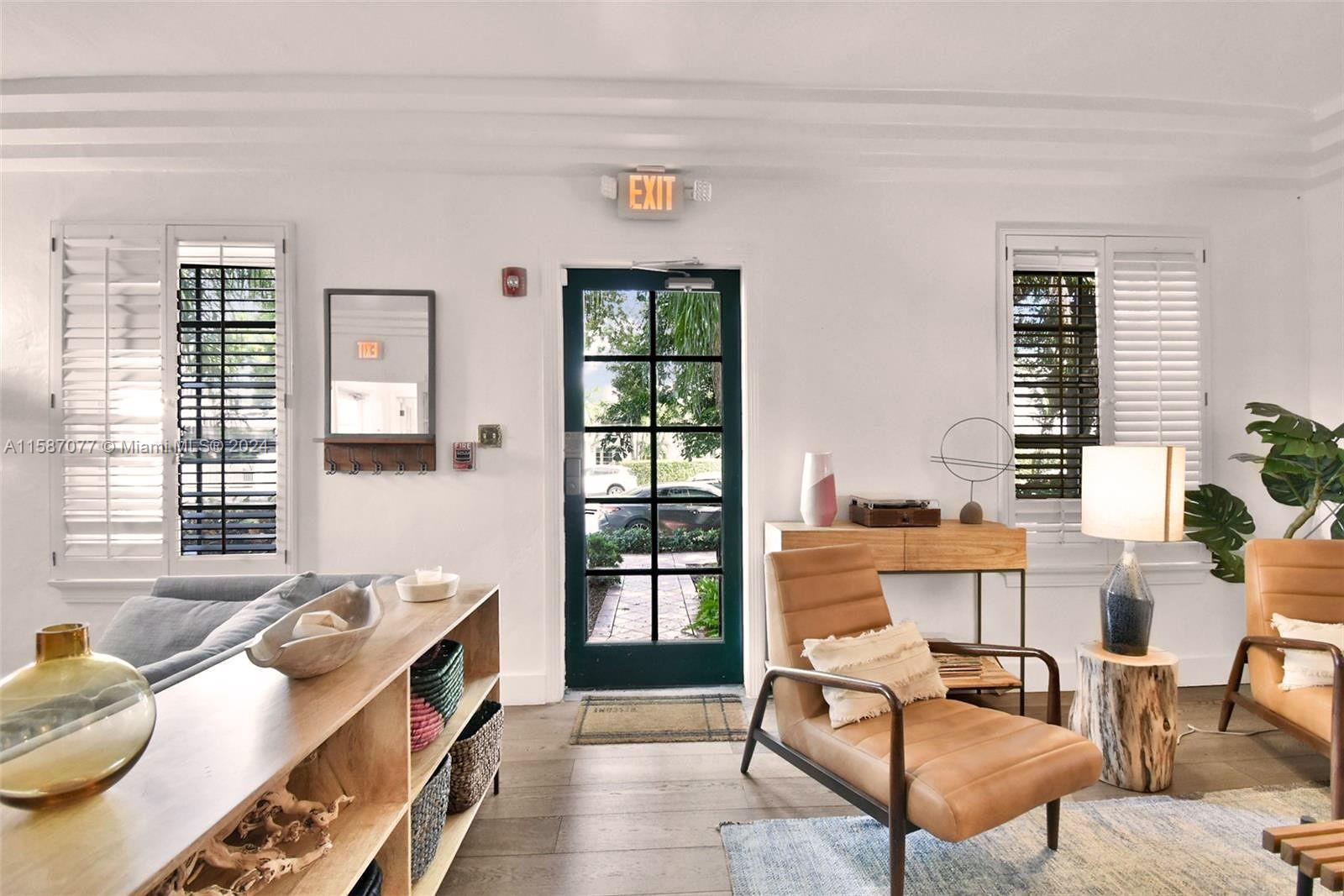 MIAMI BEACH - Residential