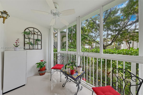 240 GALEN DR APT 110, KEY BISCAYNE, FL 33149 - Image b0dfc6fa4080a54dc7d12fe8847e770c/3363101097