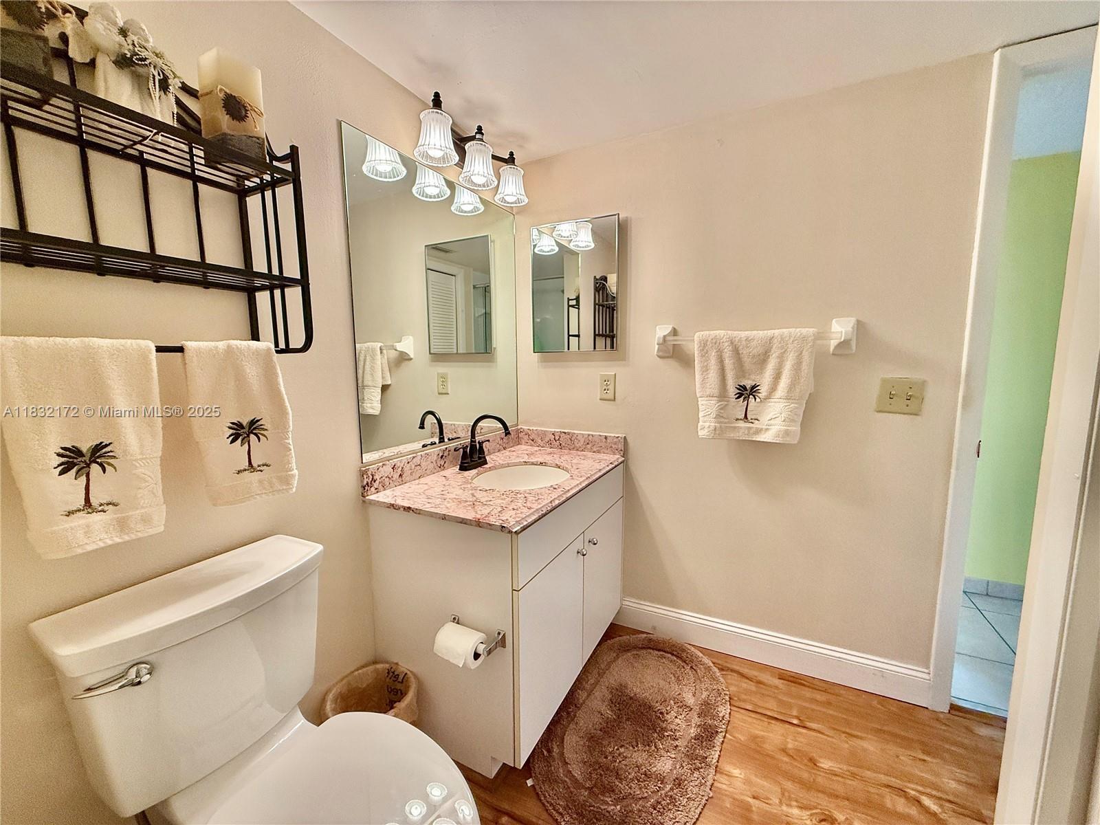 RACQUET CLUB APTS AT BONA - Residential