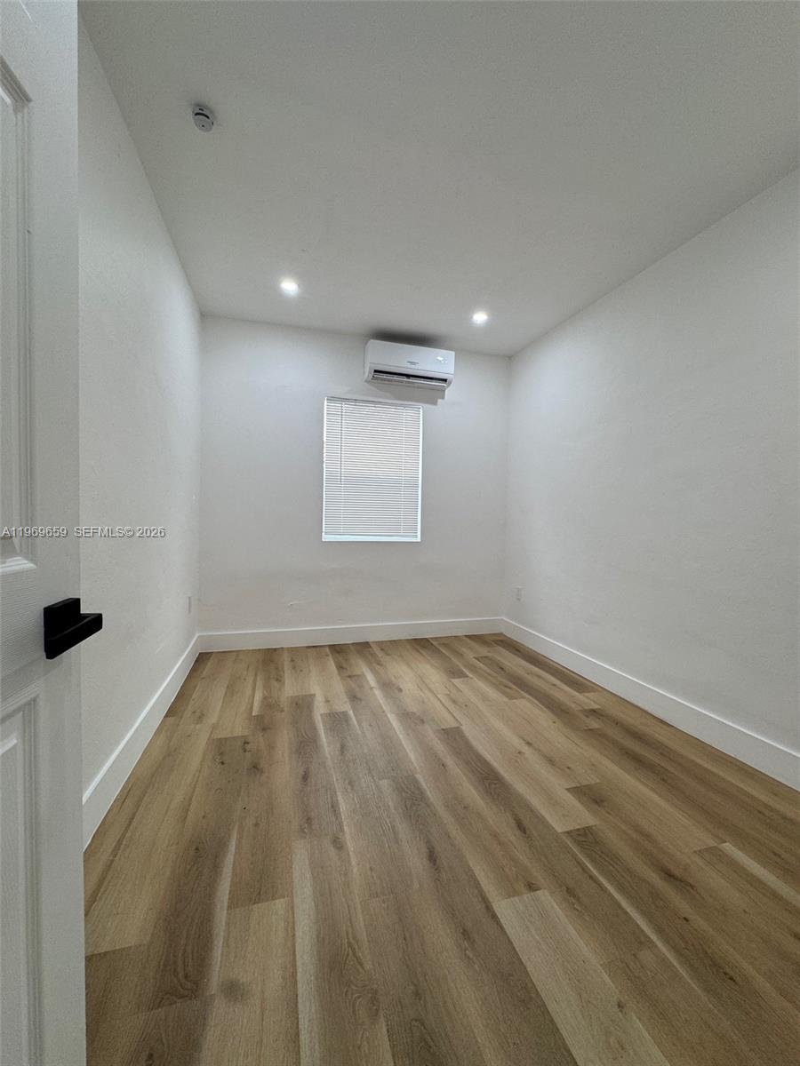 LE JEUNE ADDN SEC 1 - Residential Lease