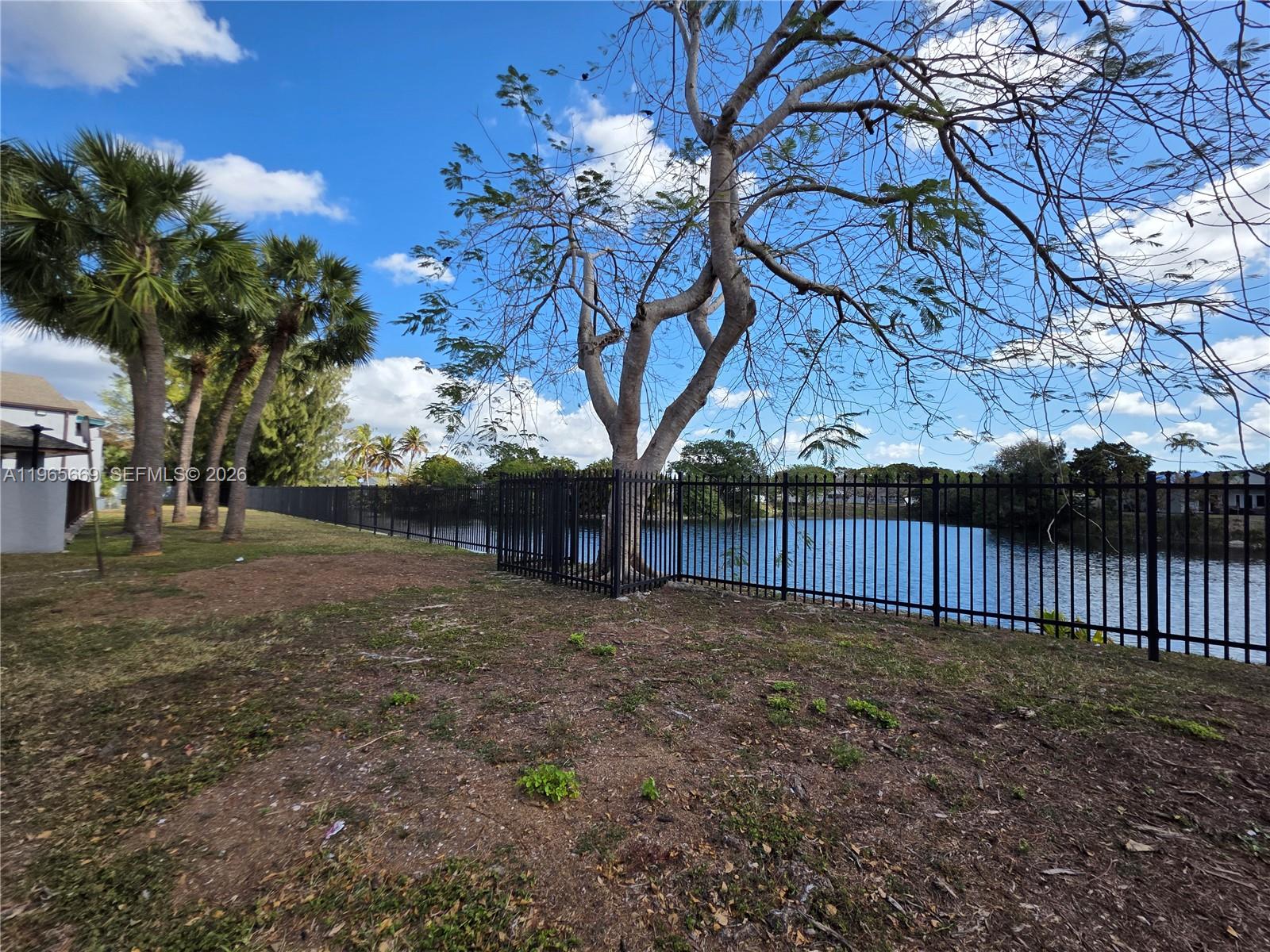 MAGNOLIA LANE CONDO - Residential