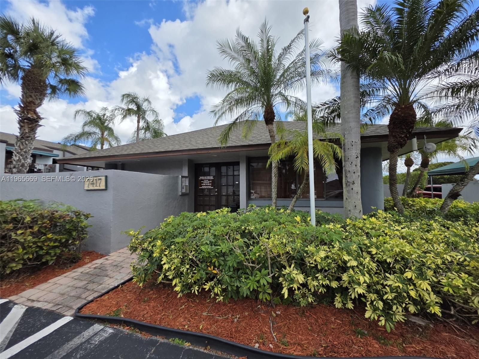 MAGNOLIA LANE CONDO - Residential