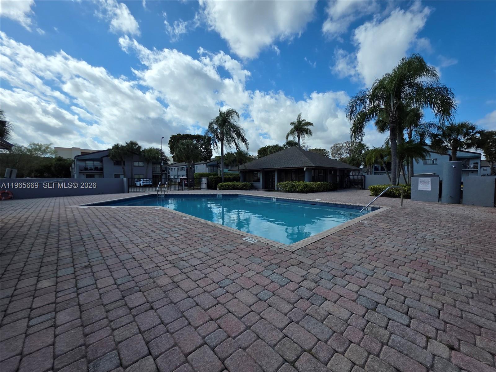 MAGNOLIA LANE CONDO - Residential