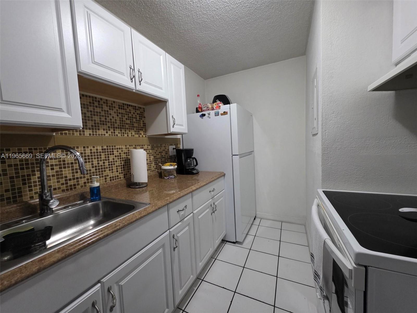 MAGNOLIA LANE CONDO - Residential