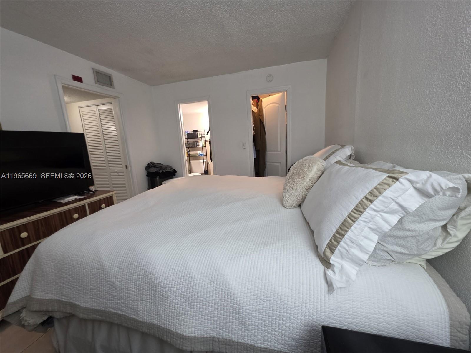 MAGNOLIA LANE CONDO - Residential