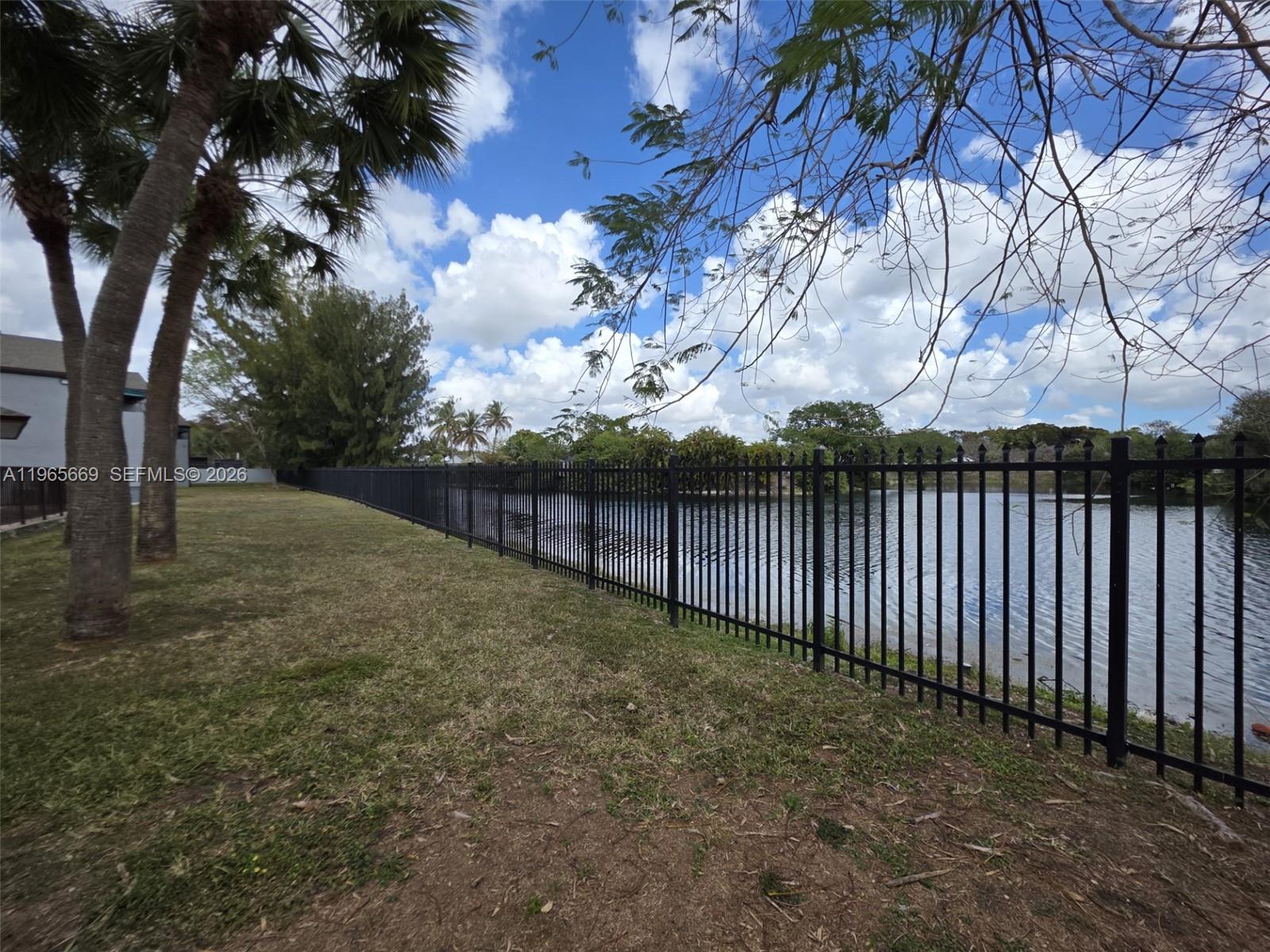 MAGNOLIA LANE CONDO - Residential