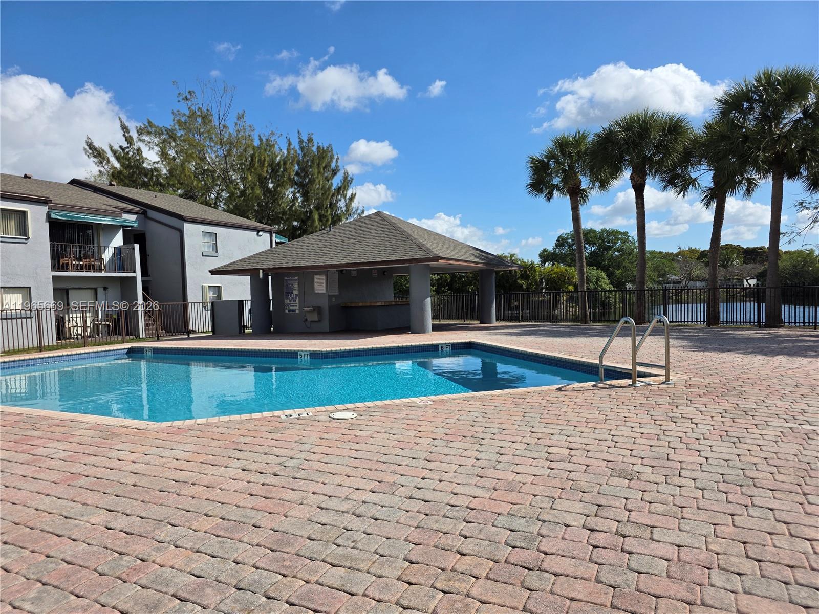 MAGNOLIA LANE CONDO - Residential